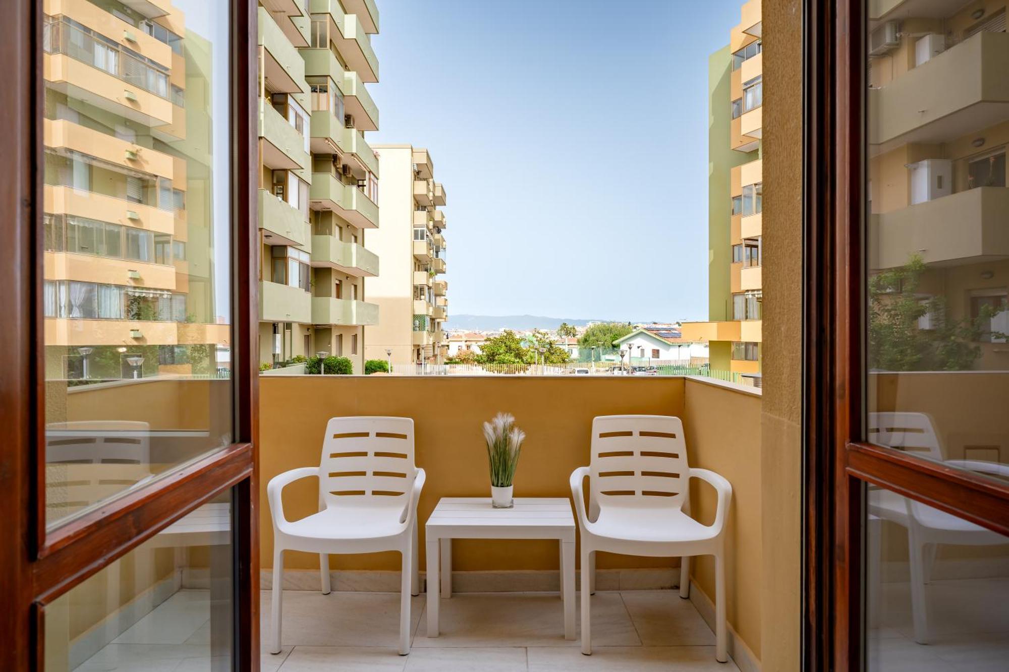 Kalbia Apartment Or Rooms Renovated, Functional, Intimate And More Cagliari Ngoại thất bức ảnh