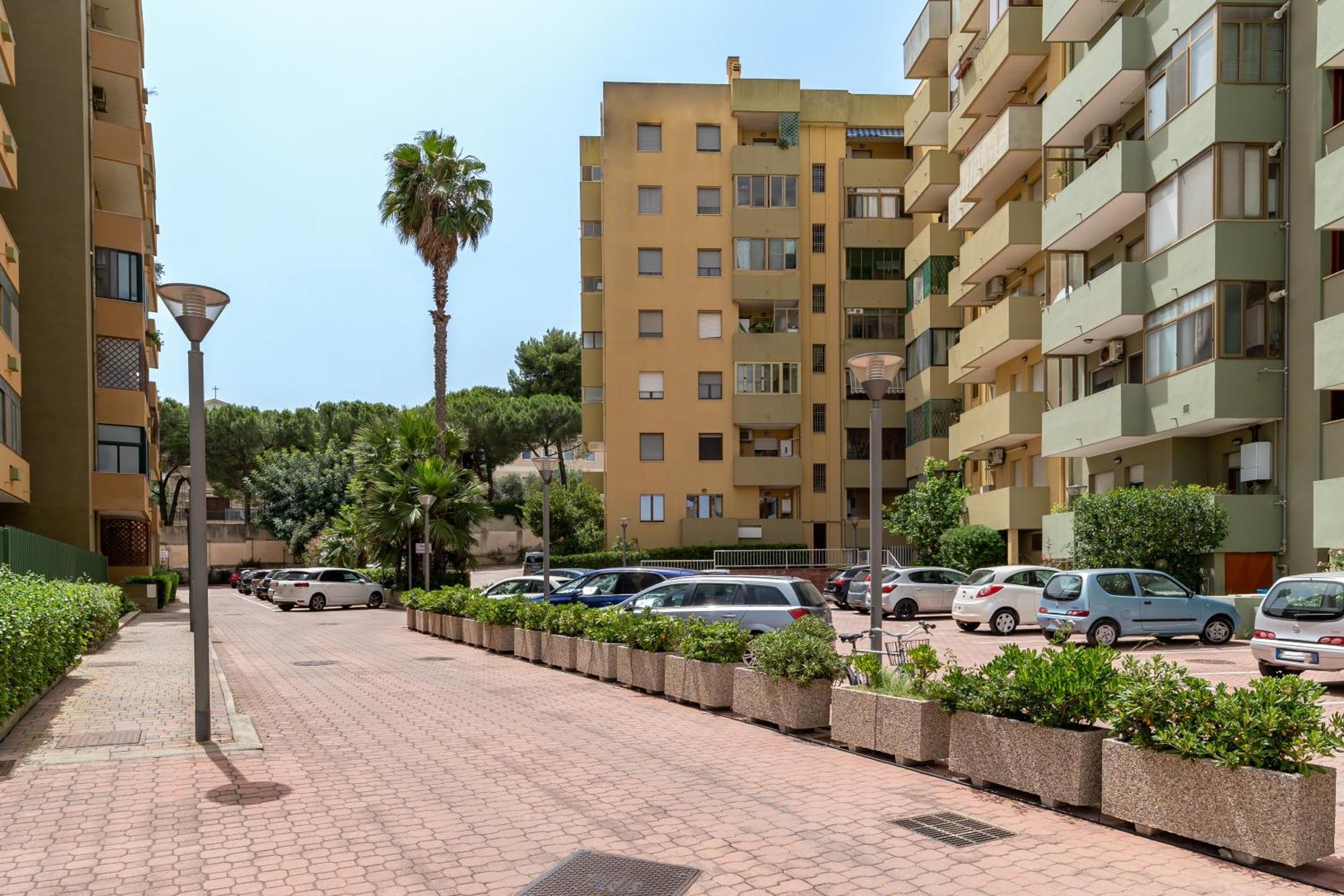 Kalbia Apartment Or Rooms Renovated, Functional, Intimate And More Cagliari Ngoại thất bức ảnh